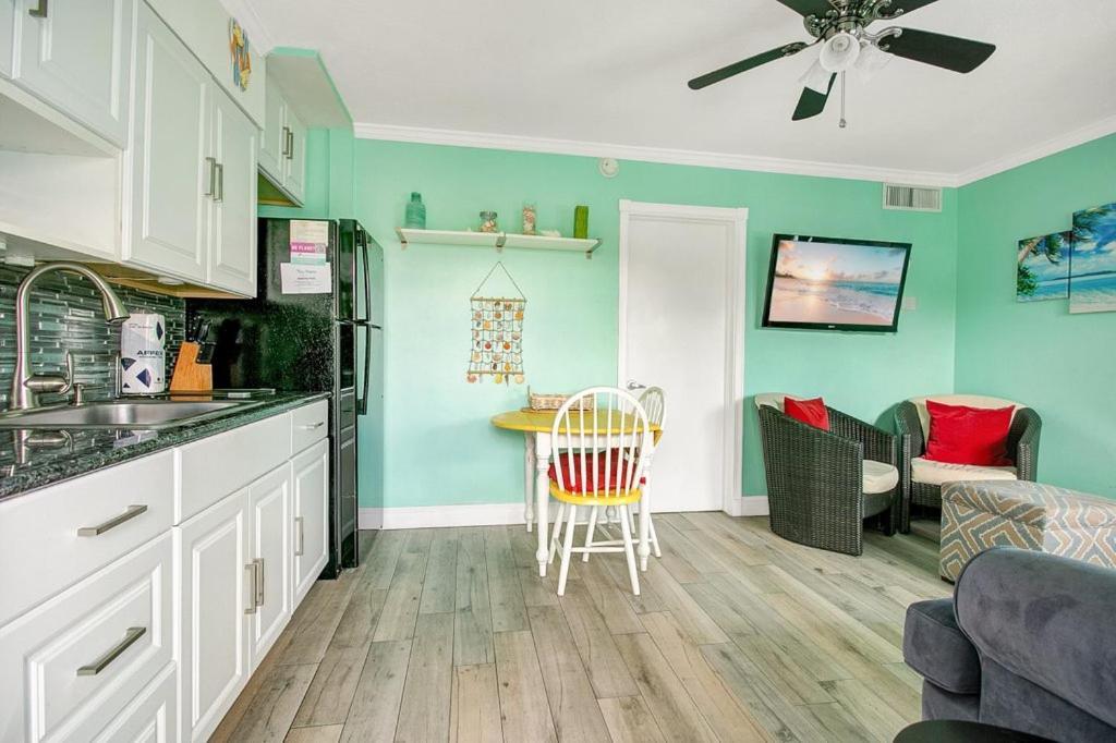 Five Palms Vacation Rentals- Daily - Weekly - Monthly Clearwater Beach Exterior photo